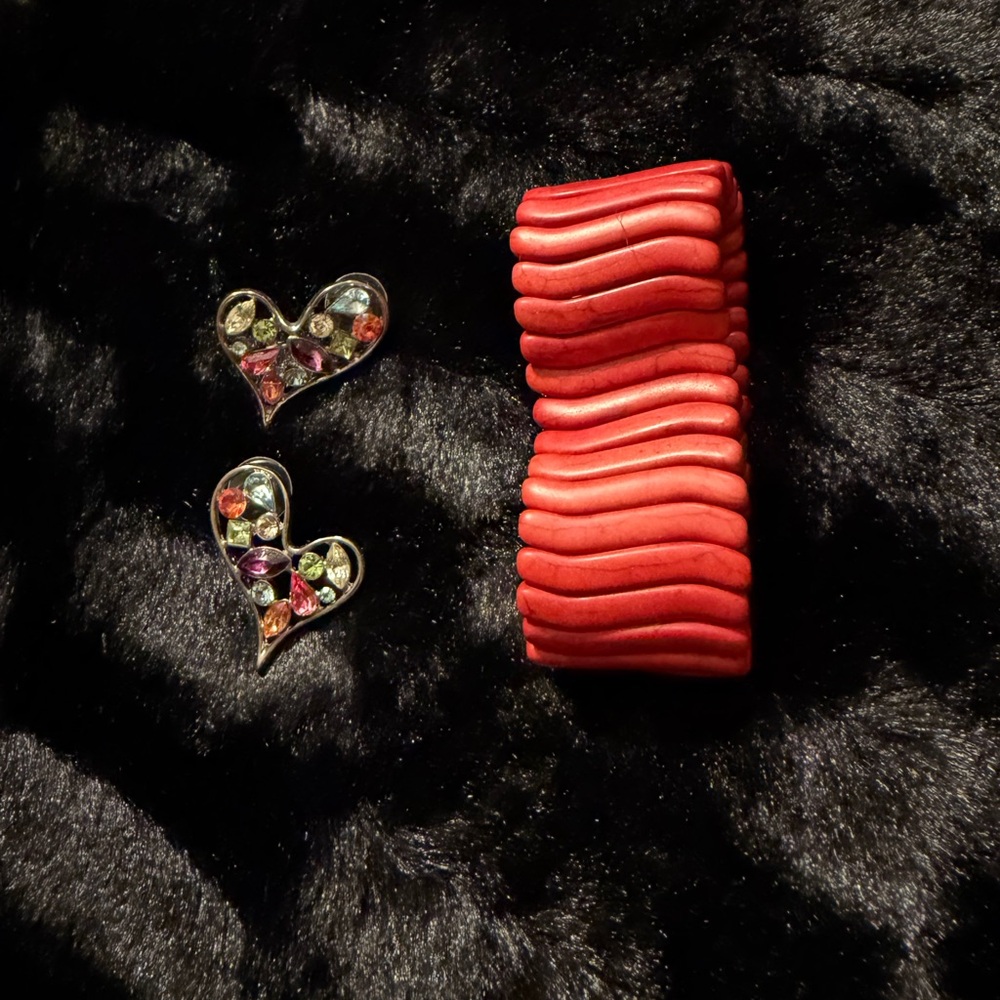 Red Howlite Stone Stretch Bracelet & Multi Colored Heart Earrings